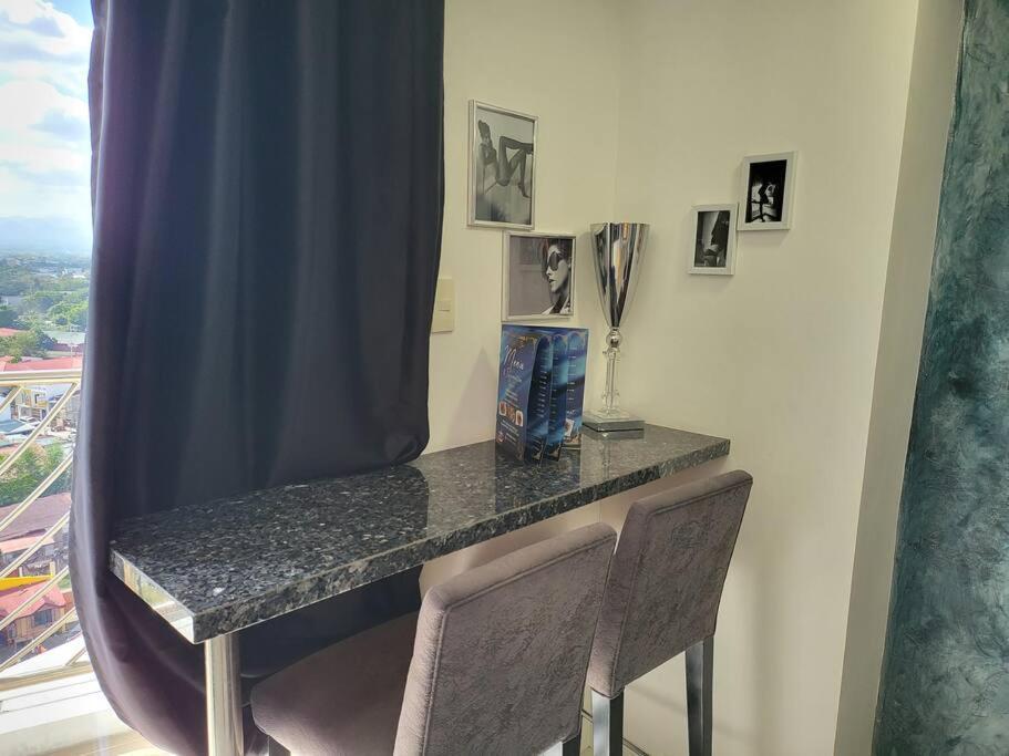 Kandi Tower 3, Premium 1Br With 2Cr & 2 Balcony. Angeles Luaran gambar